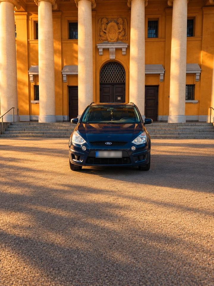 Ford S-Max, 2009
