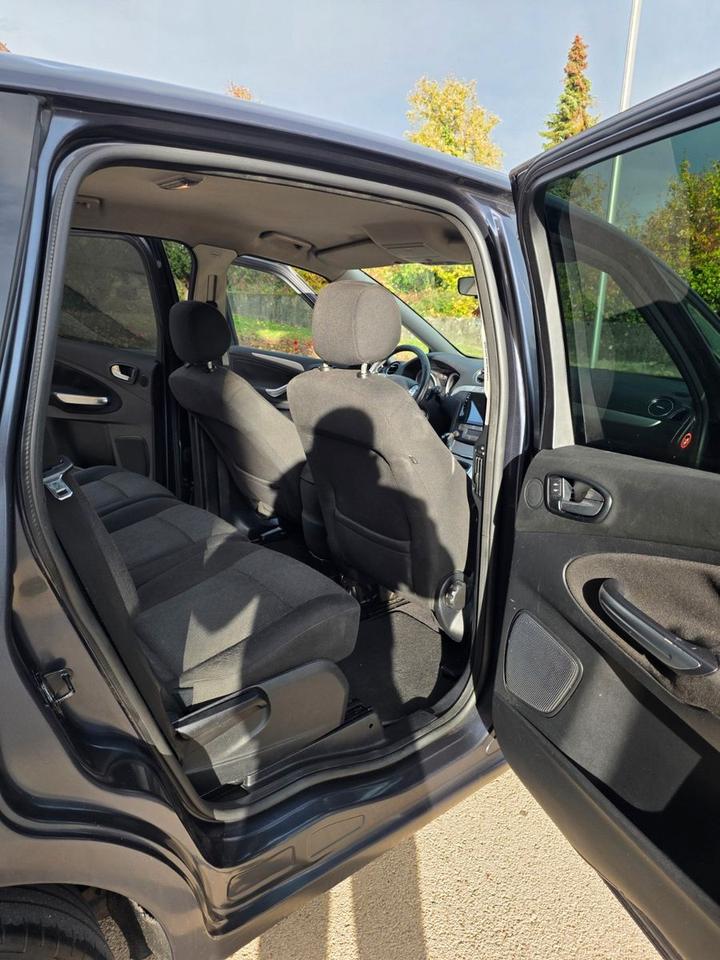 Ford S-Max 2009 — photo 10