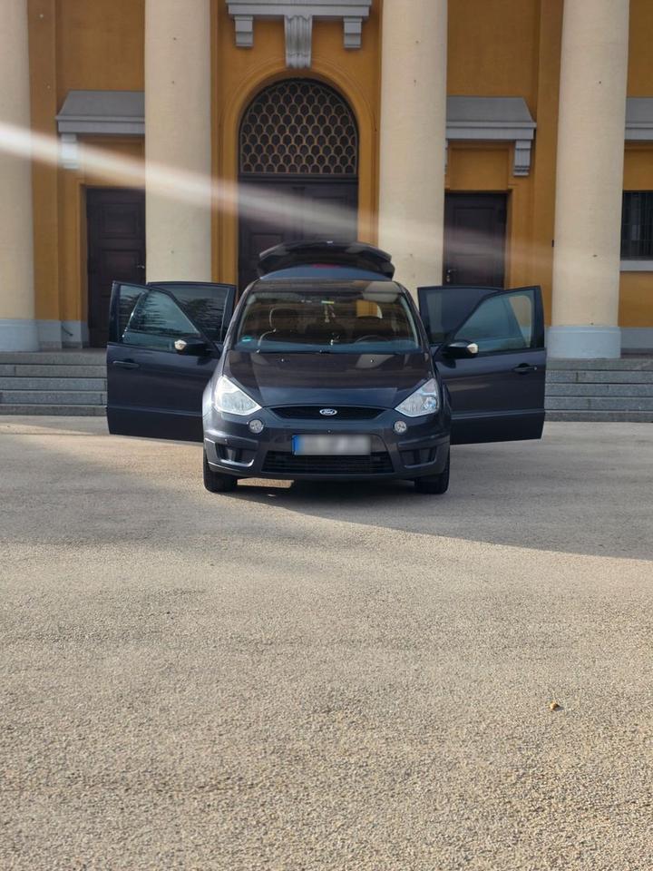 Ford S-Max 2009 — photo 6