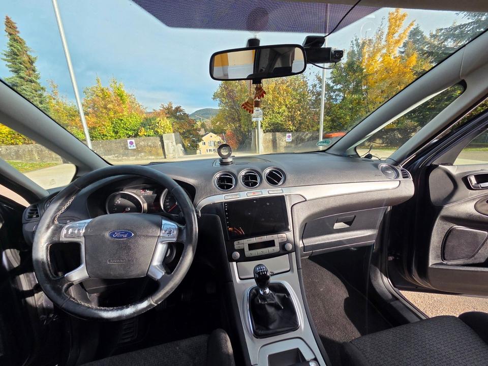 Ford S-Max 2009 — photo 9